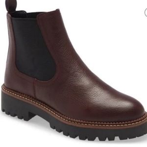 Caslon Miller Water Resistant Chelsea Boots. Burgundy. Size 9. NWOT